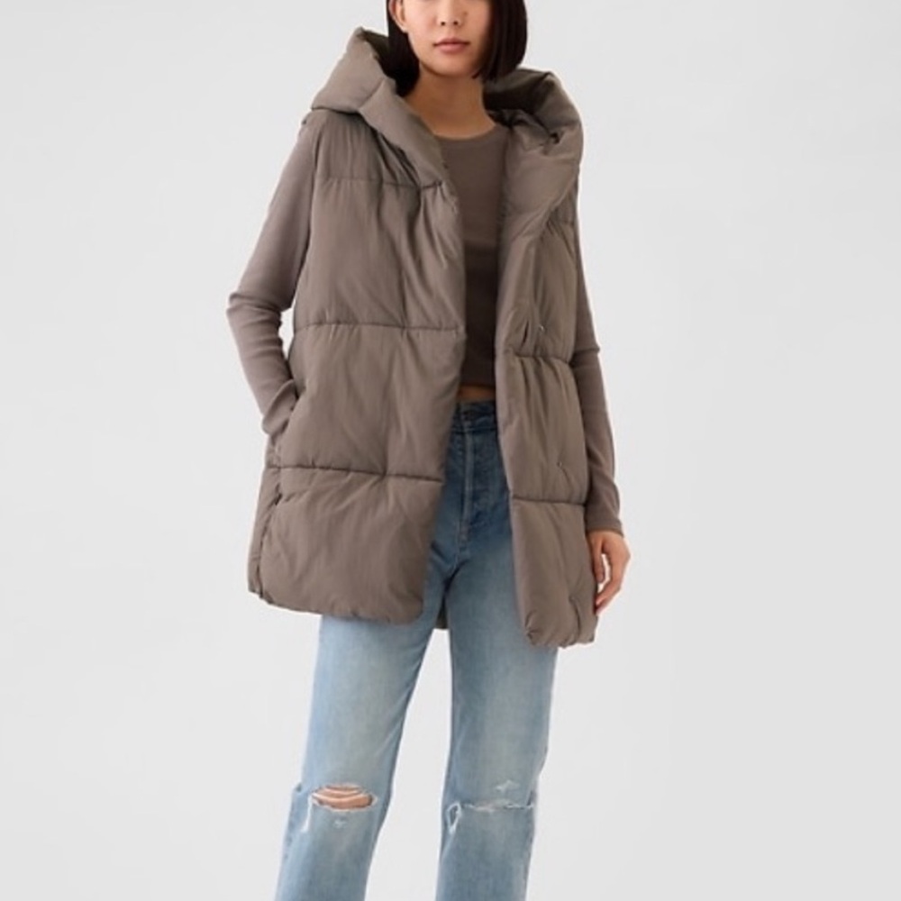 GAP Women's Hooded Duvet Wrap Puffer Vest - Brown